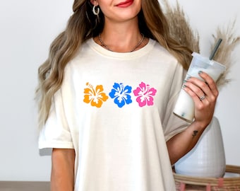 Hibiscus Flower Shirt, Ocean Inspired Theme, Vintage Hibiscus Flower Beach Tee, Oversized Summer Shirt, 90s Vacation Aesthetic