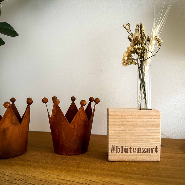 Holzschild  Blumenvase Text deiner Wahl Geschenk Esche massiv Holz Deko Trockenblumen Wunschtext Personalisiert