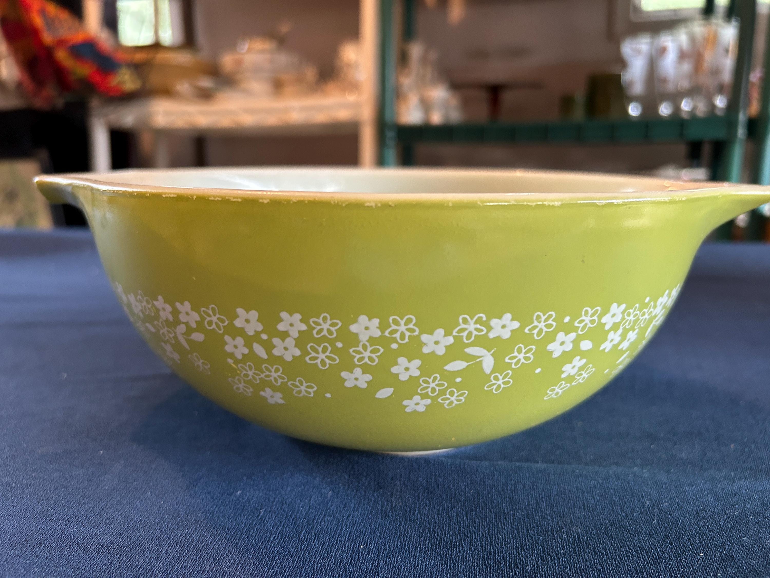 Pyrex Spring Blossom Crazy Daisy Green Cinderella Mixing Bowl 443