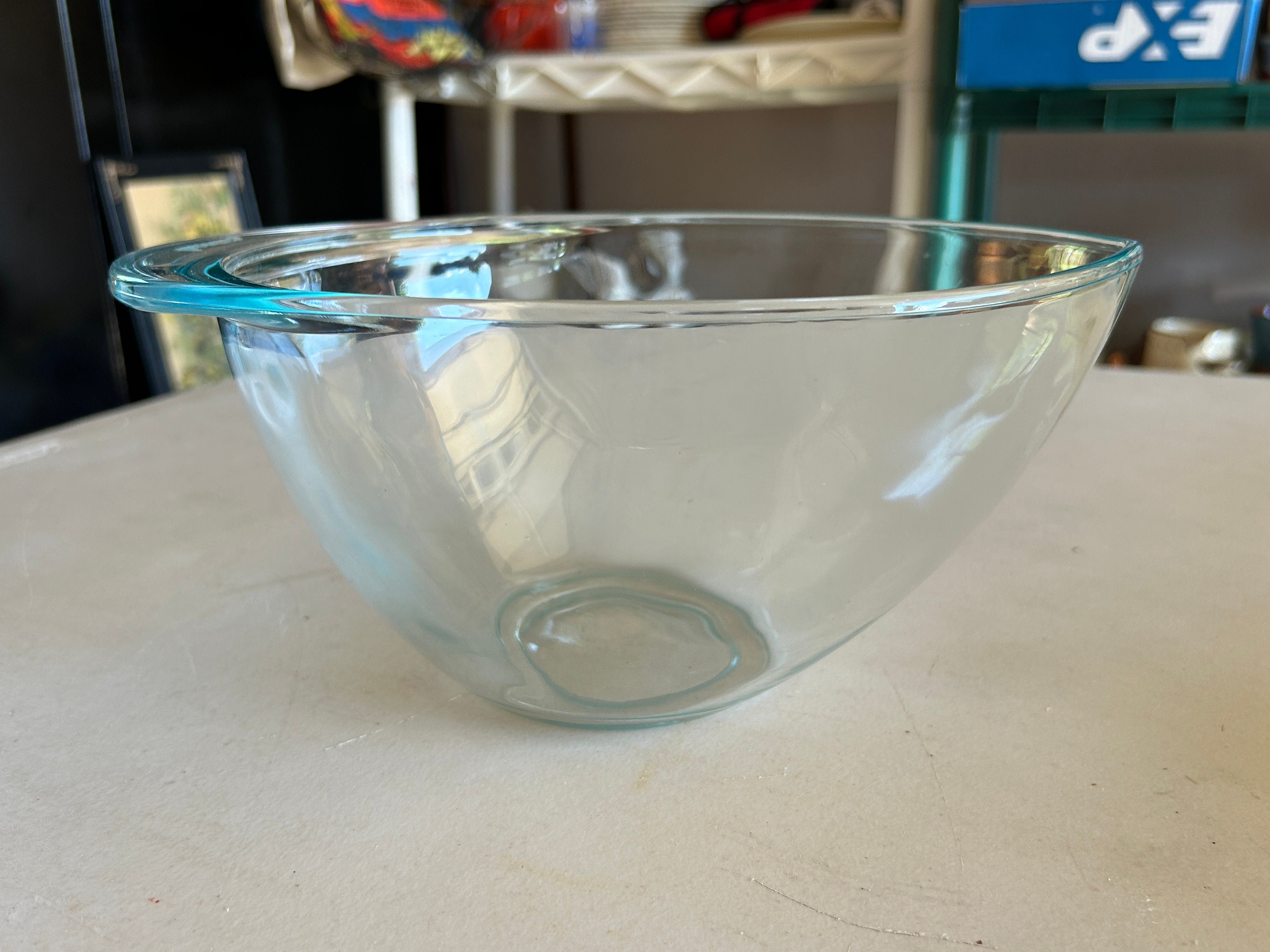 Pyrex #2225 Mixing Bowl, Light Blue Clear Glass, Spout