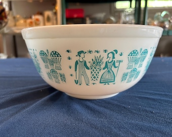 Vintage Pyrex Amish Butterprint 403 2.5 Quart Mixing /Nesting Bowl