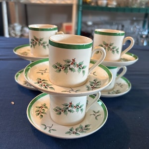 Set of Six (6) Copeland Spode Christmas Holly & Berries Demitasse Cup Saucer Espresso