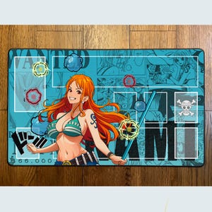Nami One Piece TKG Custom Krabbeldecke | Genähte Kanten