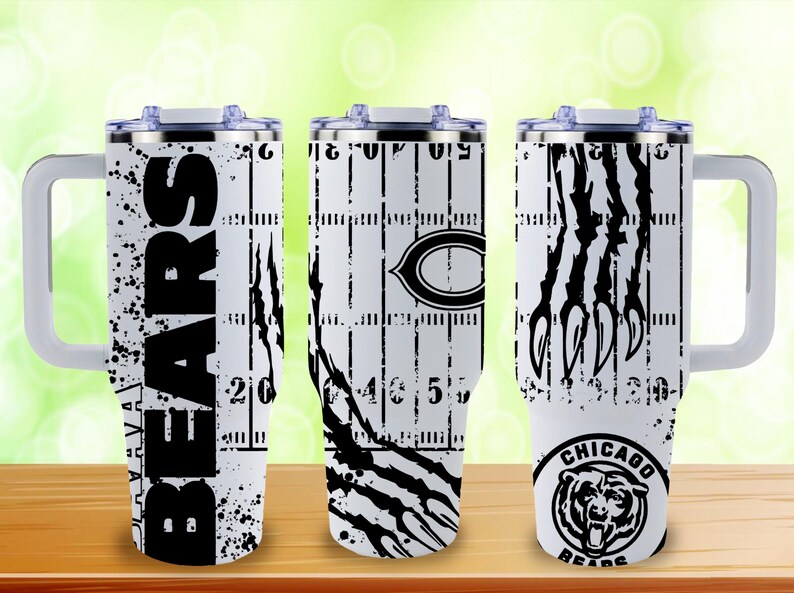 Puede incluir: Una taza de cer&aacute;mica blanca con un dise&ntilde;o floral colorido. La taza tiene un asa y un borde ancho. Las flores son en tonos de rosa, morado y amarillo. La taza es probablemente para bebidas calientes.