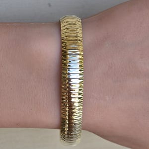 Shiny 20.3 Gram Italian Textured Omega 14k Yellow Gold Bracelet