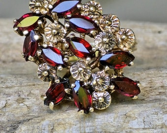 One-Of-A-Kind Vintage Estate 4.0 Carat Natural Garnet 14k Yellow Solid Gold Statement Cocktail Ring
