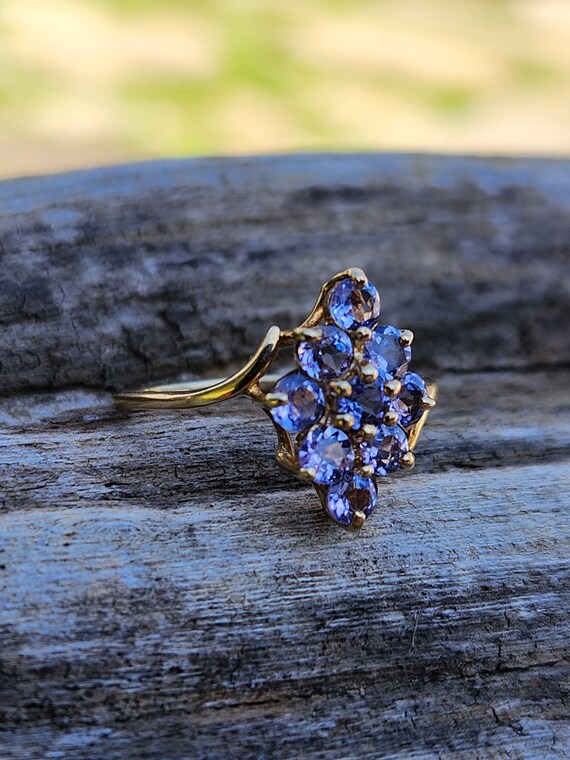 Cute 9 Stone Synthetic Tanzanite Cluster Everyday… - image 8