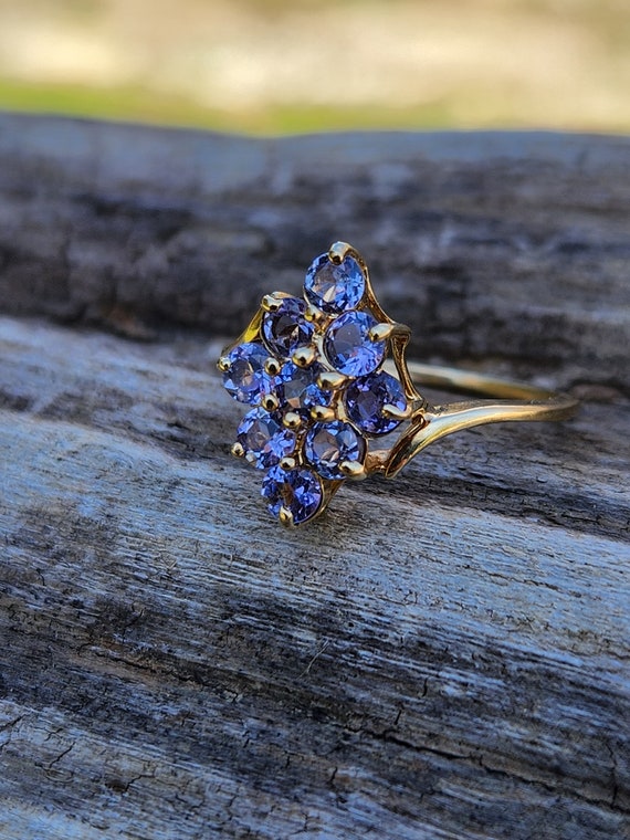Cute 9 Stone Synthetic Tanzanite Cluster Everyday… - image 2