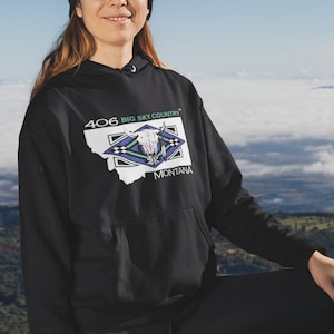 Montana - Big Sky Country - Full Front Bull Skull Print - Unisex Heavy Blend™ Hooded Sweatshirt