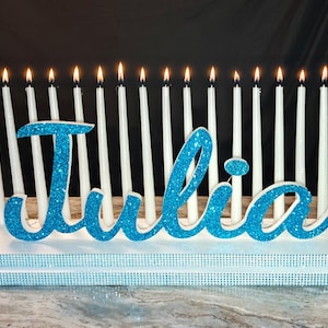 Sweet 16 Kerzenleuchter-Mittelstück | Personalisiertes LED-Namensschild für Quinceamaßa & Mitzvah-Kerzenbeleuchtung - Kerzen separat erhältlich