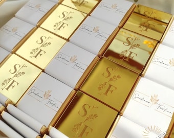 Gold Mirror Chocolate Wedding Favors in Glass Box, Engagement Chocolate, Personalized Chocolate Favors For Guests, Plexiglass Chocolate