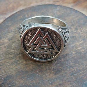 Handmade Talisman Ring: Witch Powers, Attract Wealth & Love
