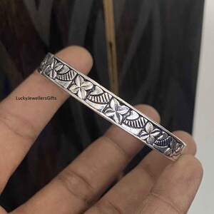 Handgemachte Sterling Silber Blumen Armreif