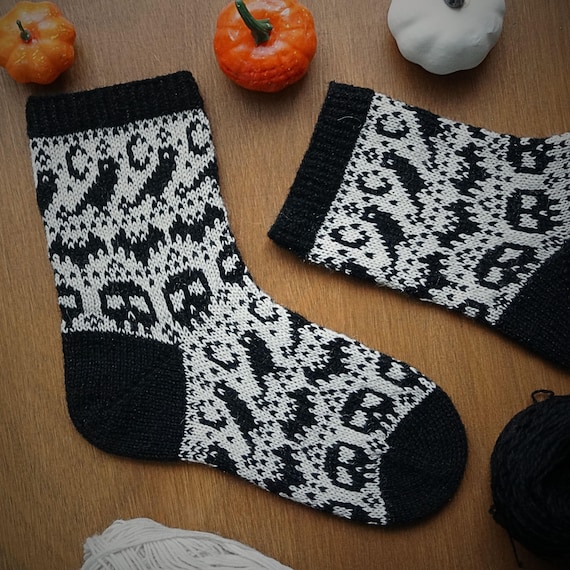 Spooky Season Socks Knitting Pattern | Halloween Sock Knitting PDF | Goth Colorwork Knitting Pattern | Alternative Handmade Gift Idea