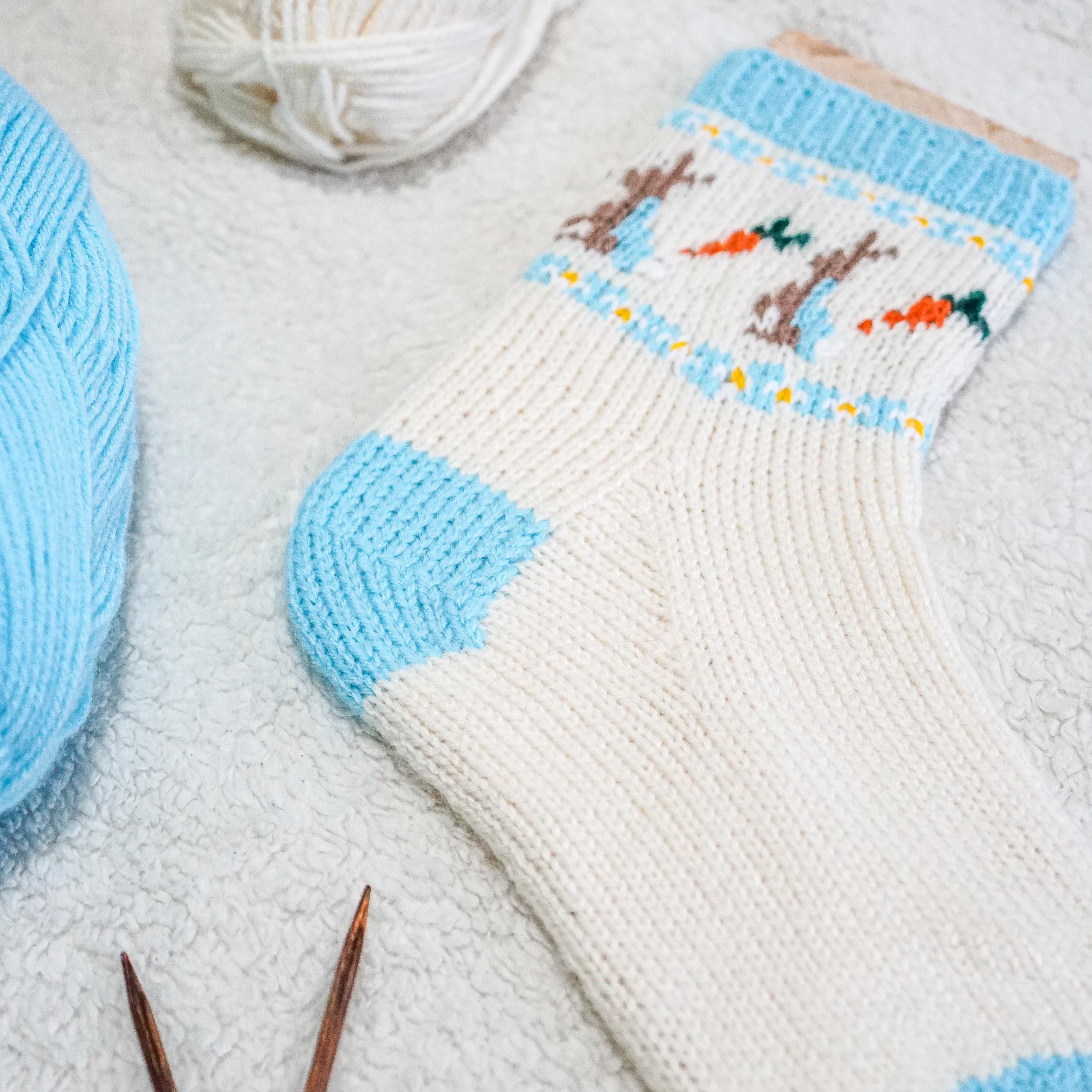 Color Work Knitting Chart Rabbit Peter Rabbit DK Socks Knitting Pattern, Peter Rabbit Sock Knitting ...