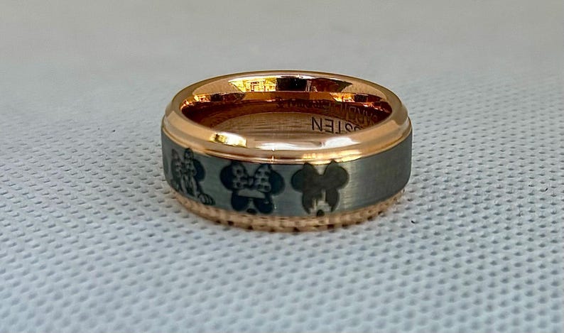 Musring i roséguld, gratis gravyr på insidan av volfram 6 mm eller 8 mm bild 9