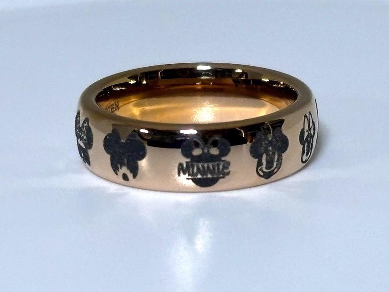 Musring i roséguld, gratis gravyr på insidan av volfram 6 mm eller 8 mm 6mm Ring and Box