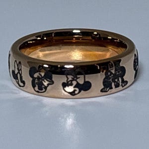 Musring i roséguld, gratis gravyr på insidan av volfram 6 mm eller 8 mm bild 2