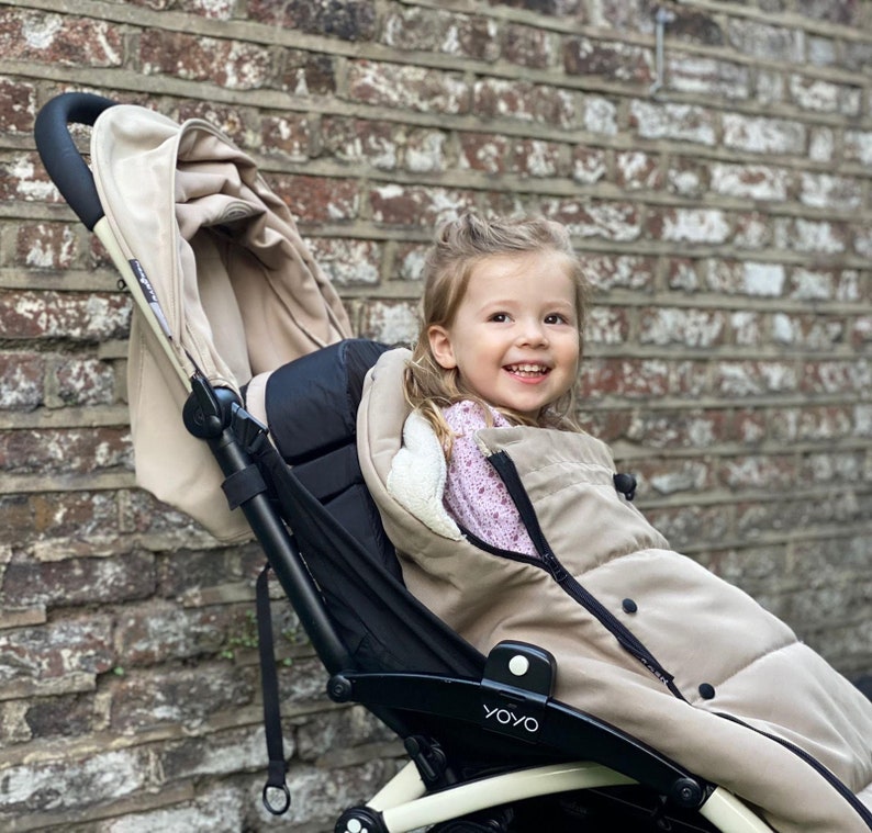 Ergonomic Pram Cushion The Wedge Helps Baby Sit Upright /Paediatrician Approved for Spine & Posture Development Compatible with all prams zdjęcie 5