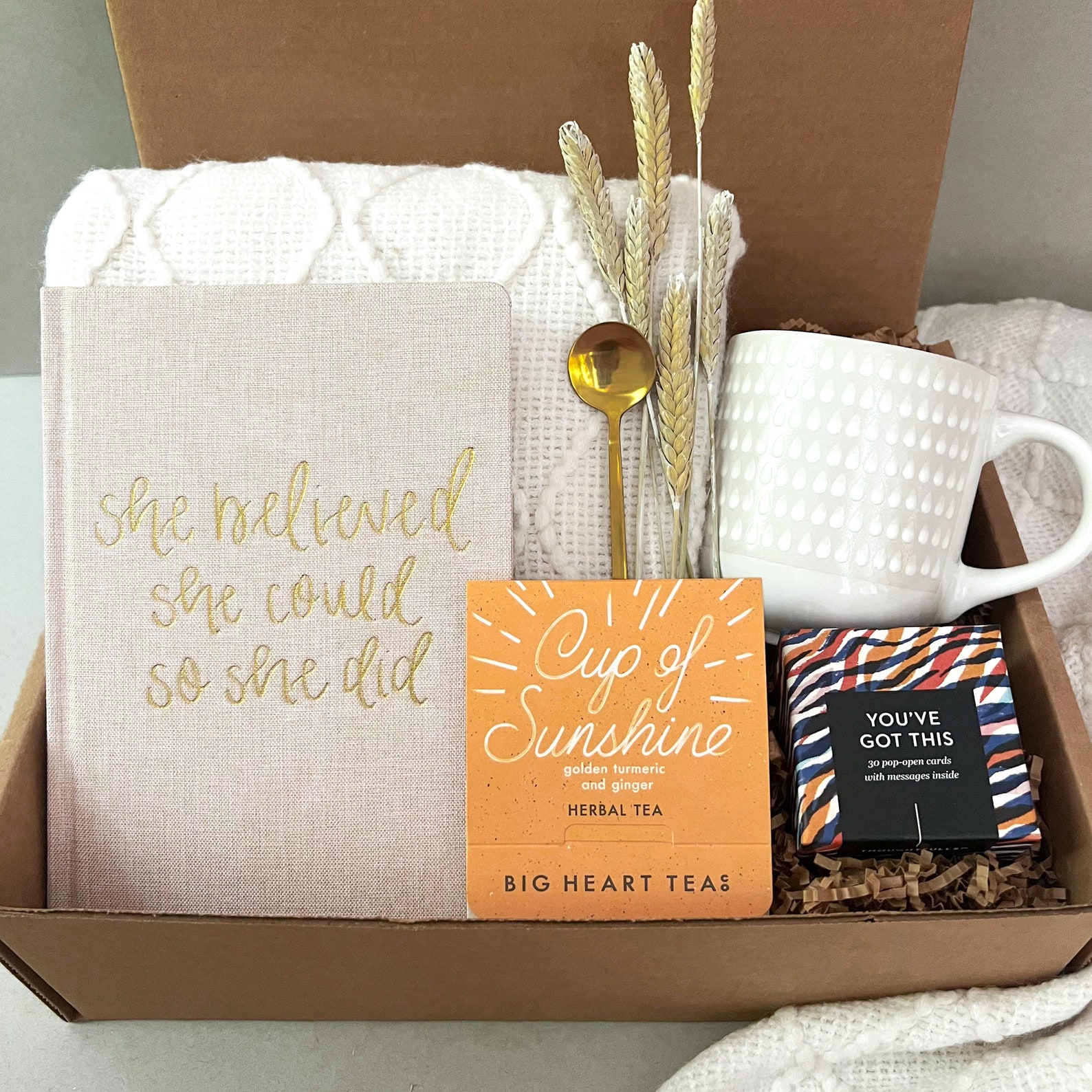 Motivational Gift Box for Her - Blanket, Linen Journal, Teas, Mug ...