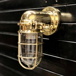 Marine Brass Bulkhead Light – Heavy Duty Outdoor Wall Fixture for Patio, Alley & Garden Decor