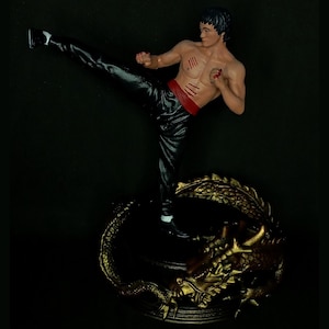 Bruce Lee: Figurine on a Base