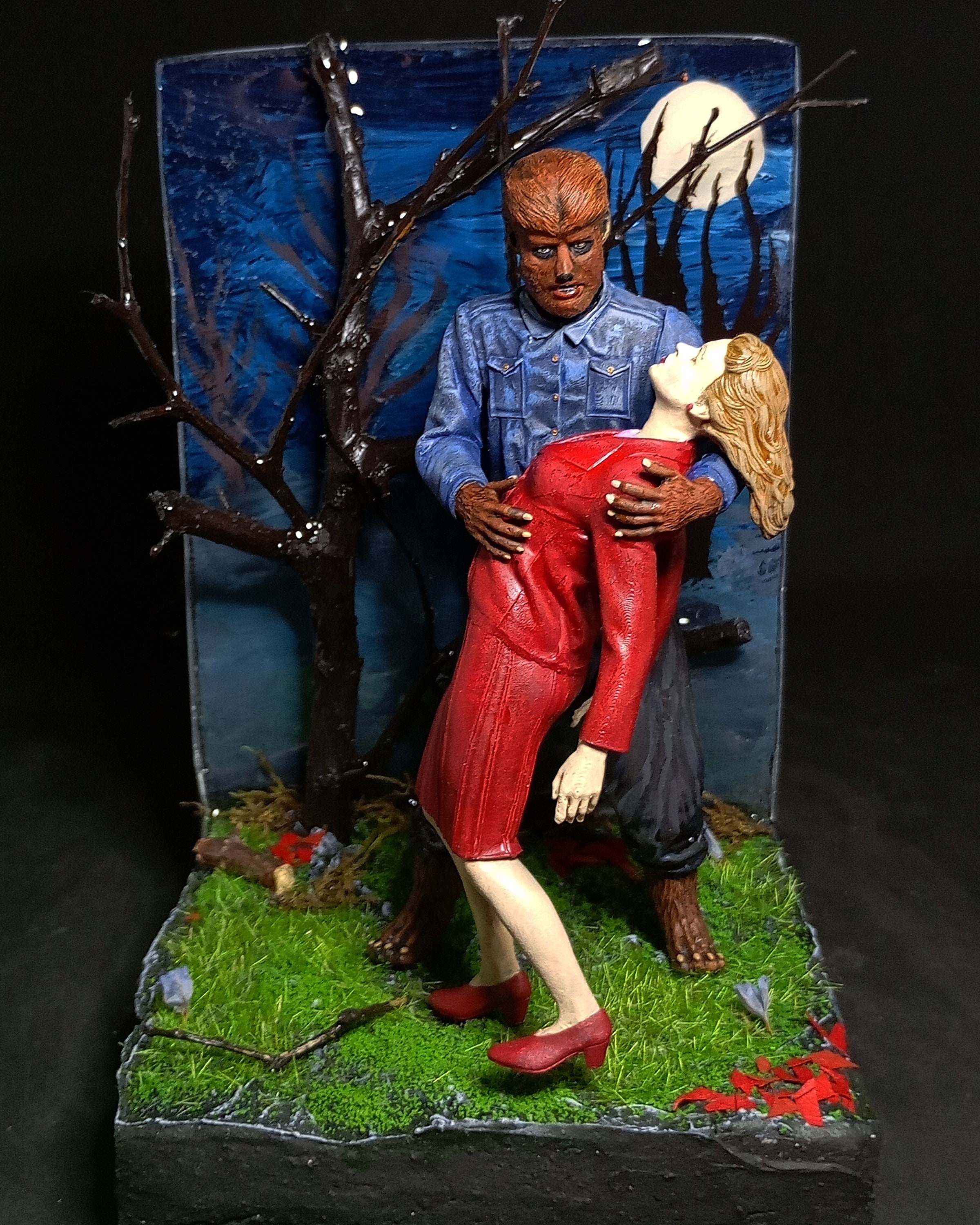 Wolfman figurine classic movie scene