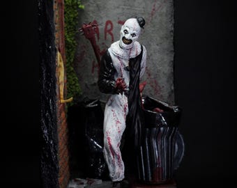 Art the Clown – Terrifier Diorama Figure on Base