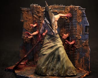 Pyramid head figurine on a base