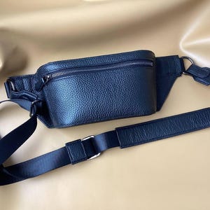 Echtleder Tasche, Herren Umhängetasche, Tasche mit verstellbarem Gurt, Unisex Tasche, Street Bag Brieftasche.