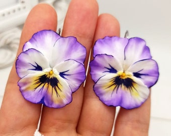 Pansy earrings polymer jewelry purple white earrings, gift for woman and girl, floral style earring, clay flower, botanical jewelry