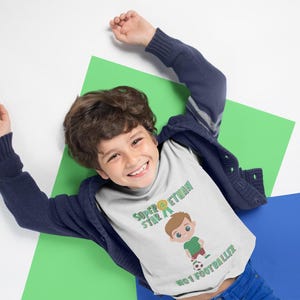 Camiseta de futebol personalizada QUALQUER NOME DE IDADE Pacote de cartão de traje de aniversário Cartão de aniversário Suprimentos para festa de futebol Presentes para crianças Camisa infantil Cartão