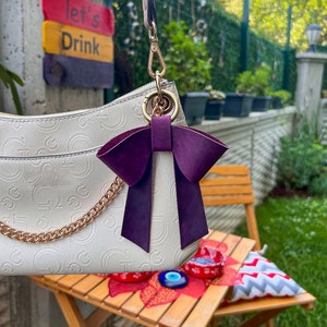 NEW -Crazy Horse Leather Bow Keychain, Personalized Lovely Bow Keyring, Bag Charm Accessories, Girlfriend Gift, Bow Purse Hardware Carabiner