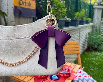 NEW -Crazy Horse Leather Bow Keychain, Personalized Lovely Bow Keyring, Bag Charm Accessories, Girlfriend Gift, Bow Purse Hardware Carabiner