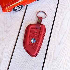 BMW &quot;i4 M50-eDrive 40” iX, i7 and X Series Keychain Fob Case, Handmade Leather Key Cover, Personalized Key Holder Protector Color