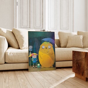 K&ouml;nnte beinhalten: Eine digitale Illustration von zwei Zeichentrickfiguren, Finn und Jake aus der Zeichentrickserie Adventure Time, die im Regen stehen. Finn tr&auml;gt ein blaues Hemd und eine braune Hose, und Jake ist ein gelber Hund mit einem blauen Regenschirm &uuml;ber dem Kopf. Der Hintergrund ist ein dunkelgr&uuml;ner Wald mit fallendem Regen.