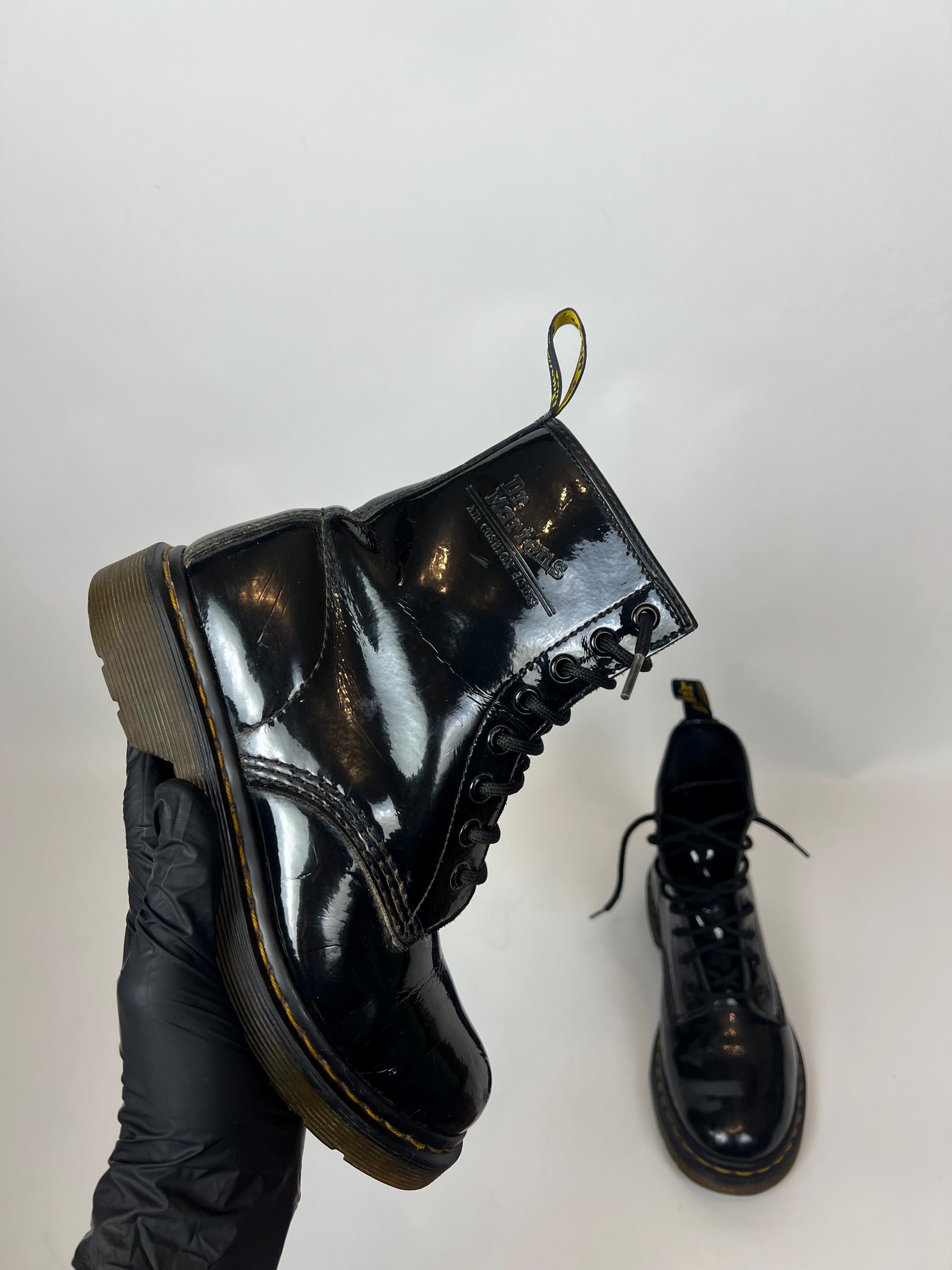 Y2k Dr. Martens - Etsy - Page 2