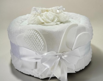 Newborn Baby Nappy Cake Hamper: Soft Blanket, Hat & Booties