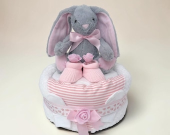 NAPPY CAKE: Baby shower hamper gift
