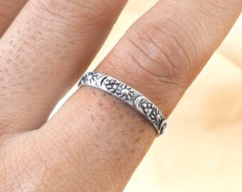 Moon and star ring, crescent moon ring, stars ring, celestial ring, universe ring, moon star eternity band, sterling silver moon ring,