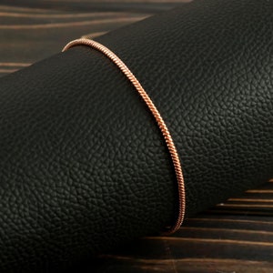 Pulsera de cobre apilable delicada hecha a mano, regalos navideños únicos para mujeres, hombres, hombres, mujeres y niñas, joyas para curar la ansiedad y la artritis