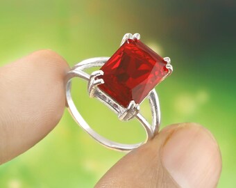 Rectangular Garnet Ring · Emerald Cut Gemstone Ring · January Birthstone Ring · Gold Garnet Ring · Gifts For Mom · Bridal Ring
