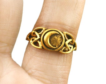 Sterling Silver Celtic and Little Moon Ring, Boho Ring, Moon Ring, Silver Ring, Celtic Ring