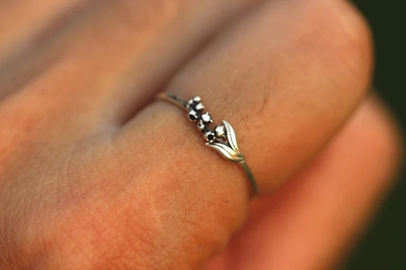 Lily rose ring deals