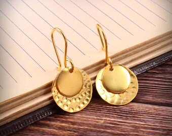 Hammered Gold Earrings, Small Gold Disc Earrings, Tiny Gold Dot Earrings Dainty Minimalist Jewellery Handmade Love Gift for Her