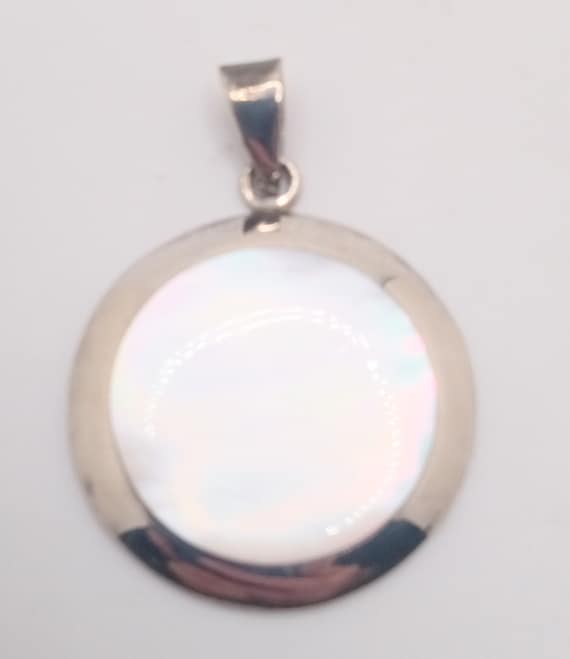 Awesome Round Mother of Pearl Sterling Silver Pend