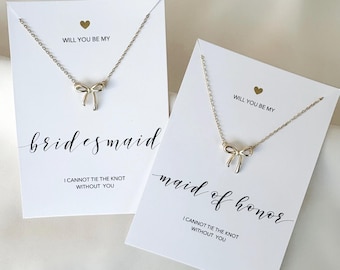 Cadeau bruidsmeisje: gouden strikketting, bruidsfeest