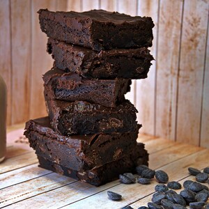 Receta de Baileys Brownie / Recetas de brownie gourmet Postre de chocolate pegajoso Brownies con alcohol Fudgy Chewy Infusionado imagen 9