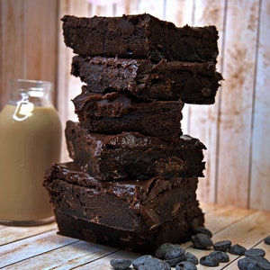 Receta de Baileys Brownie / Recetas de brownie gourmet Postre de chocolate pegajoso Brownies con alcohol Fudgy Chewy Infusionado imagen 5