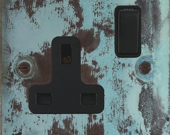 Flat Verdigris 1 Gang Switched Socket